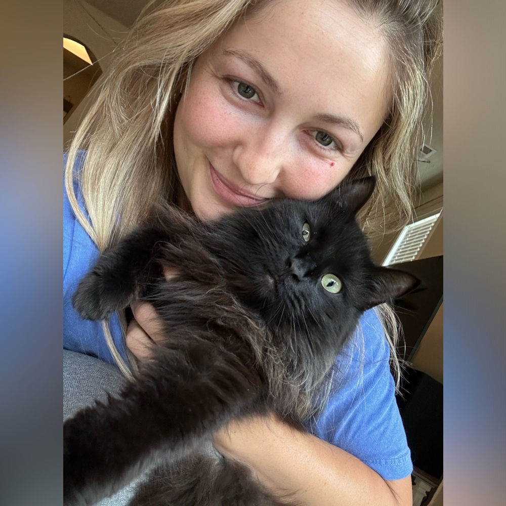 Meet your Posher, Hayley